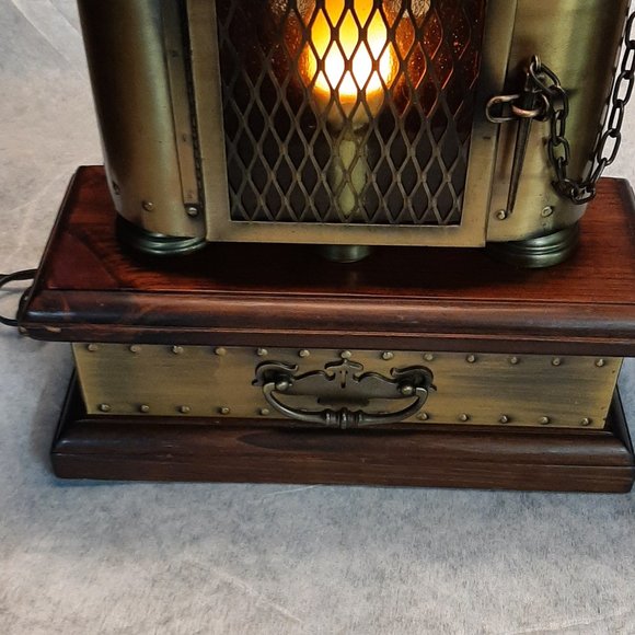 Vintage Lanshire Ship Clock Lamp: 1950 1950\'s Milford Guild Nautical theme lamp
